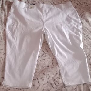 Terra & Sky Capri Jegging in White
